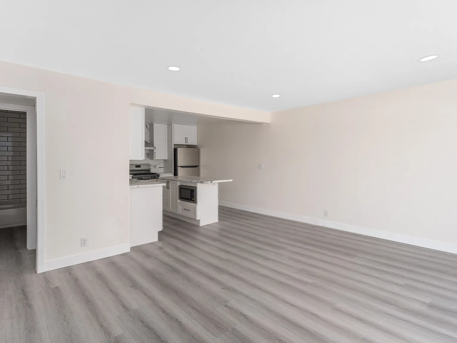 Seaview Terrace Apartment Homes — Photo 4