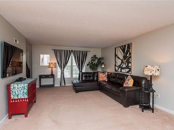5th image of 3557 King Edward Way