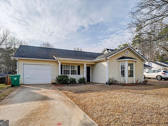 2nd image of 1619 Sweetgum Hl