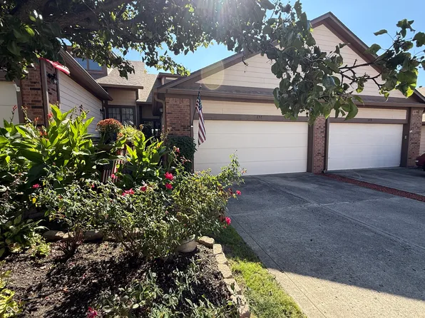 657 Cielo Vista Dr, Greenwood, IN 46143