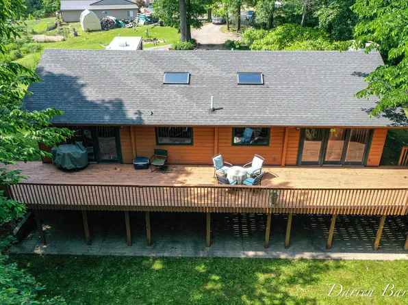 3770 Pine Ln, Saranac, MI 48881