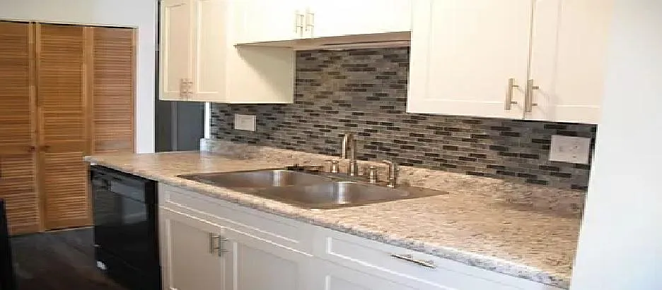 3 bed, 953 sqft, $1,150 — Photo 1