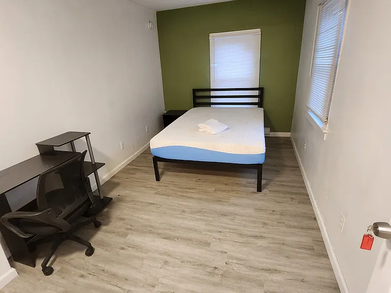 61 Walnut St #2 — Photo 3