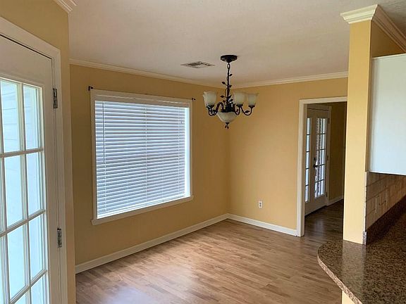 5th image of 2424 Emily Ann Ln