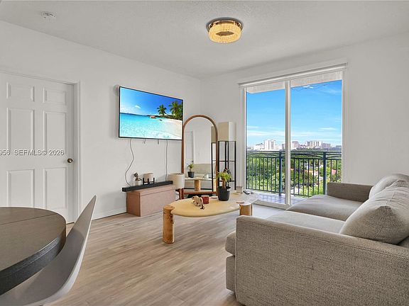 3rd image of 3500 Coral Way APT 1010