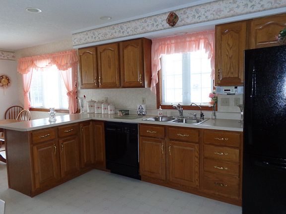 5th image of 1362 Trotters Ln
