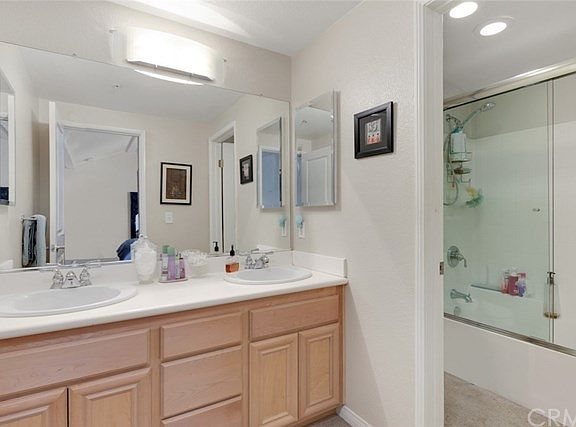 2nd image of 286 N Madison Ave Unit 416