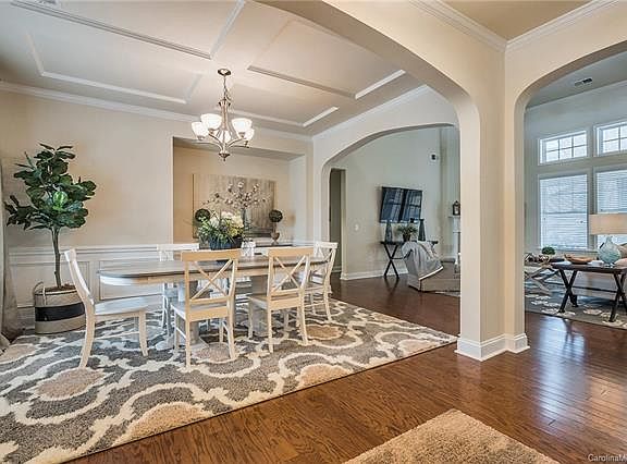 2nd image of 3723 Halcyon Dr