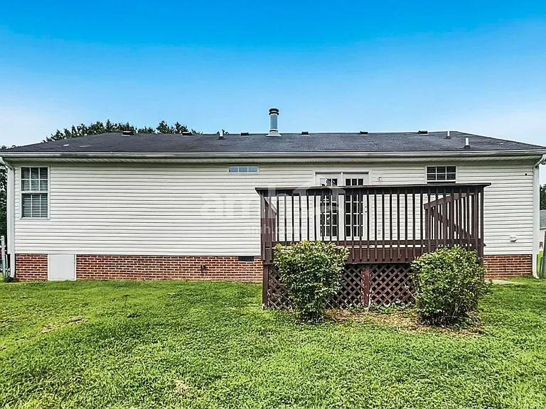 104 Cascade Ln — Photo 16