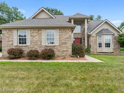30026 Huron Meadows Dr, Rockwood, MI, 48173