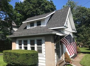 4 Hughes Pl, Rochester, NY 14612