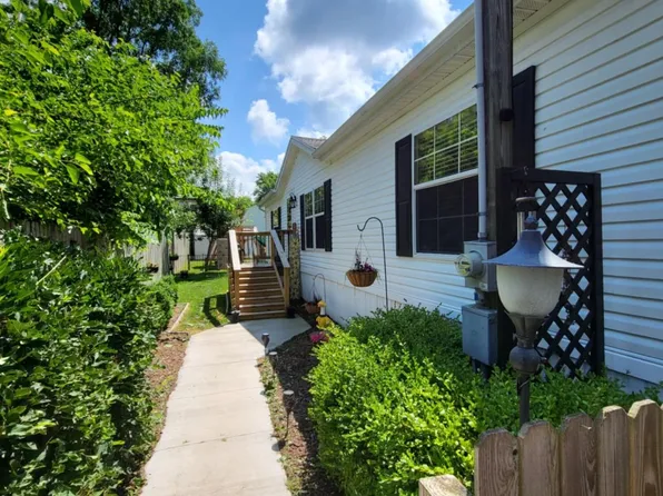 232 S Tabor St, Lyons, MI 48851