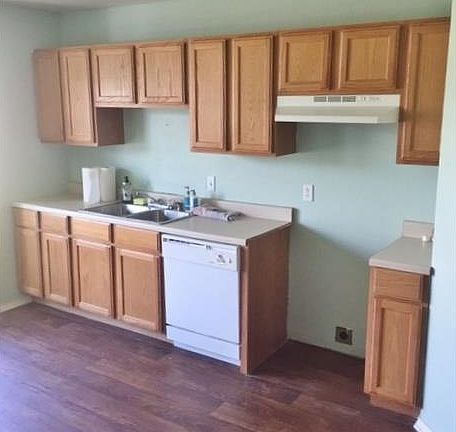 5th image of 108 W Cedar St