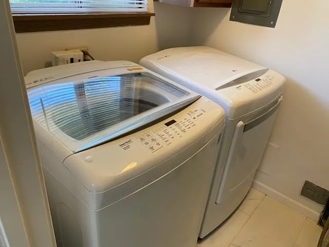 2 bed, 1010 sqft, $2,200 — Photo 4