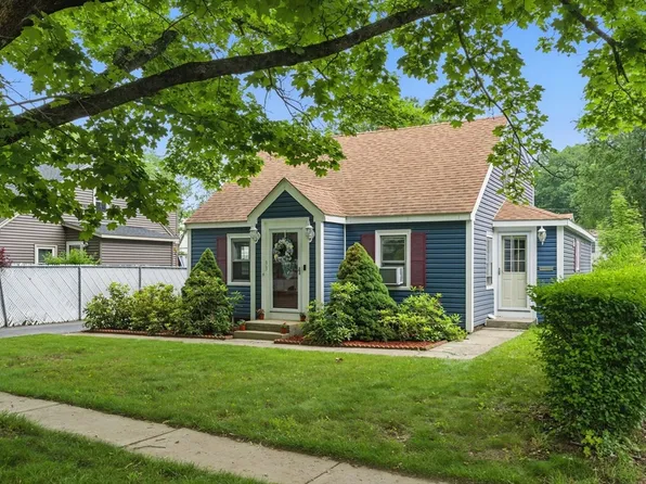 33 Walworth St, Worcester, MA 01602