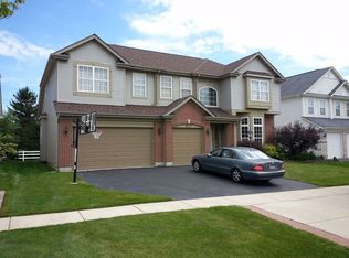 6677 Majestic Way, Carpentersville, IL 60110