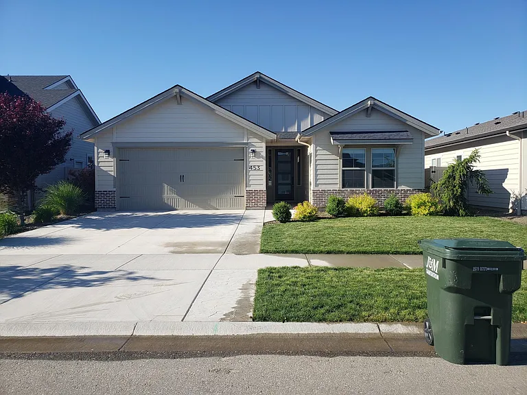 453 E Fox Bay St — Photo 1