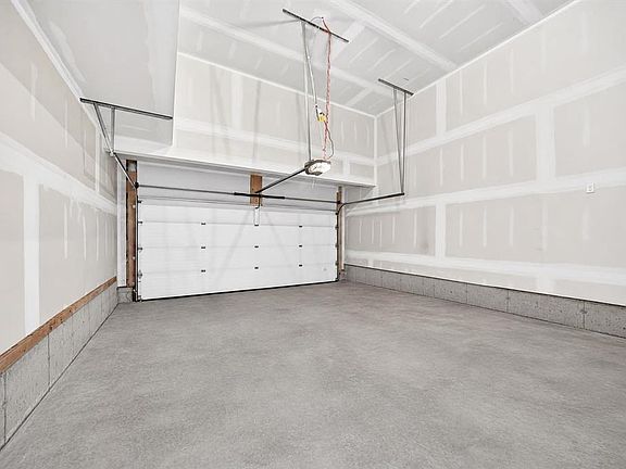 3rd image of 110 N Crestbrook Way SW