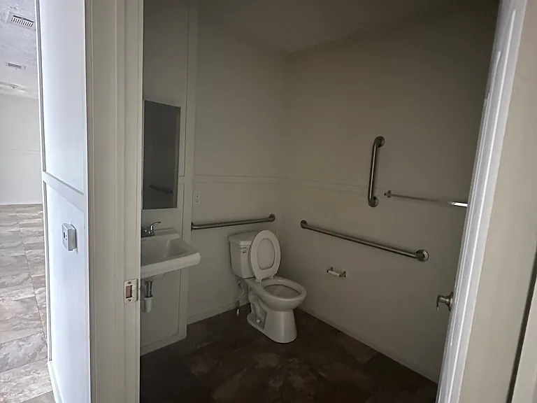 804 Avenue E #3 — Photo 3