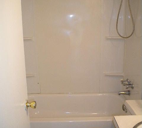 5th image of 6285 Valleybrook Cv