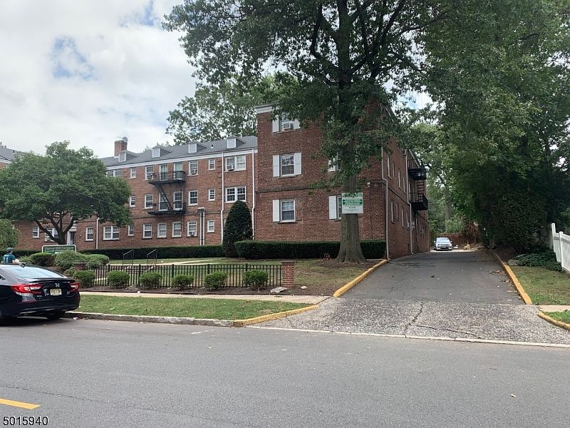 1st image of 63 Forest Hill Pkwy