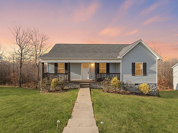 3rd image of 556 Skyview Dr