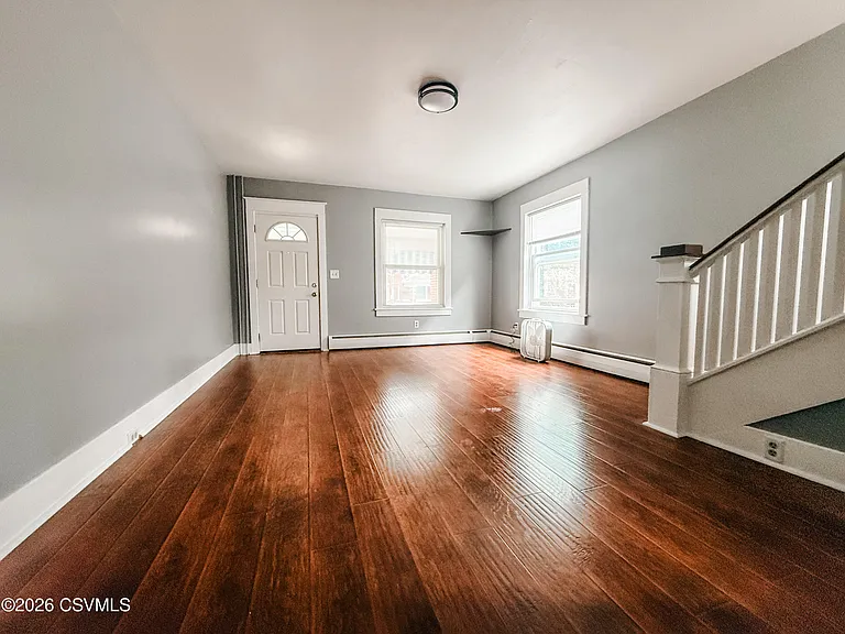 402 N Orange St — Photo 6