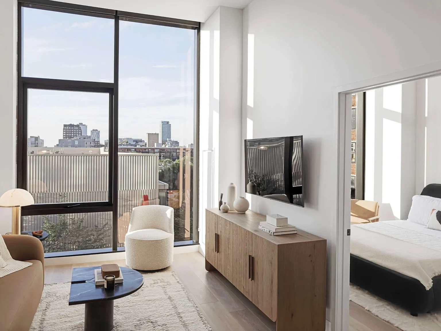 1 bed, 738 sqft, $2,808 — Photo 4