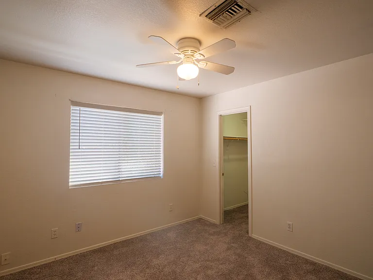 458 W Paseo Rio Grande — Photo 14