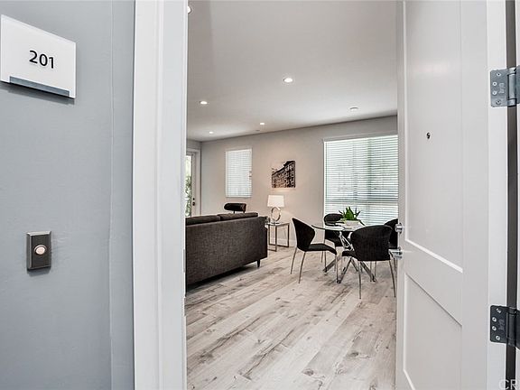 4th image of 10718 Acama St #301