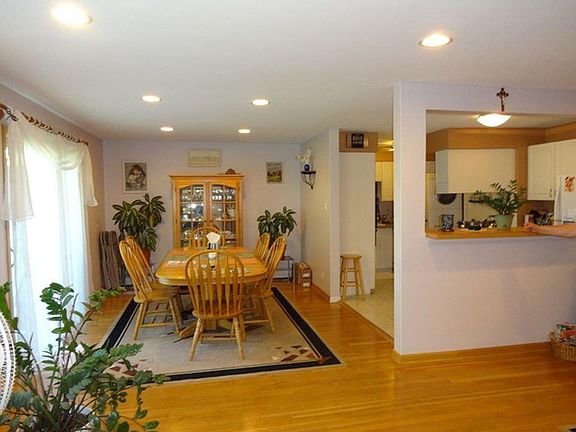 5th image of 734 Dempster St APT A204
