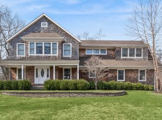 3 Primrose Pl, Shelter Island Heights, NY 11965