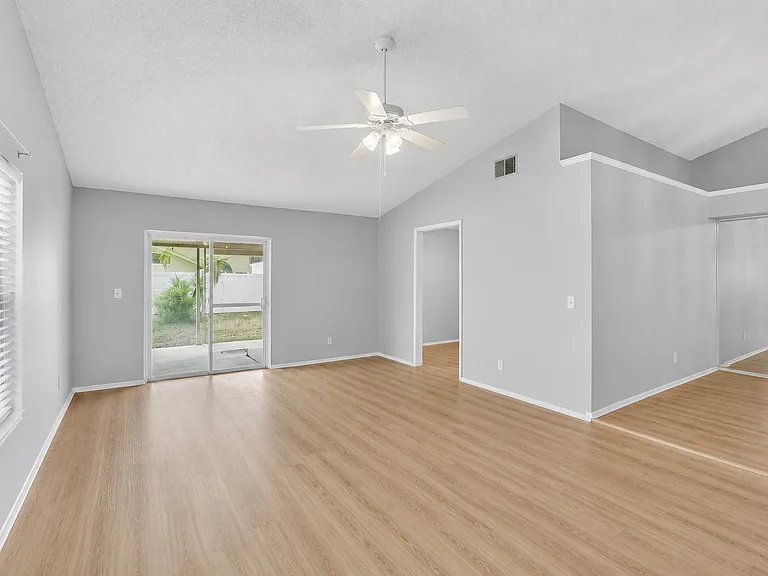 11005 Kenbrook Dr — Photo 8