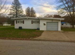 1222 Ridge Rd, Columbus Junction, IA 52738