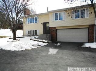 13633 Knox Dr, Burnsville, MN 55337