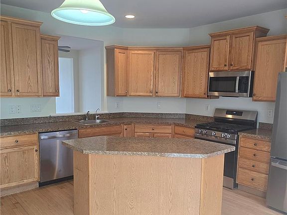 3rd image of 3550 Penfield Way