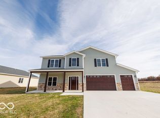 714 White Oak Rd, Spencer, IN 47460