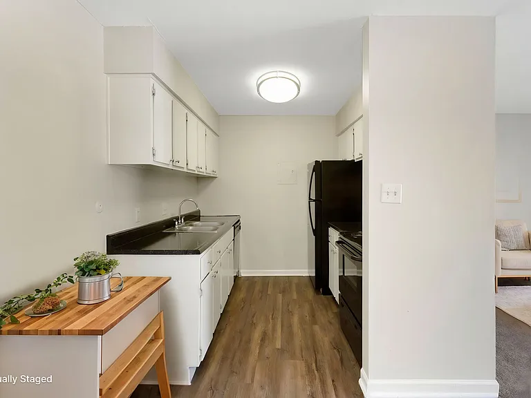 Timber Point Apartments — Photo 21