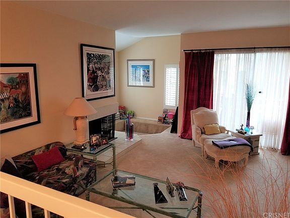 3rd image of 5757 Owensmouth Ave Unit 14