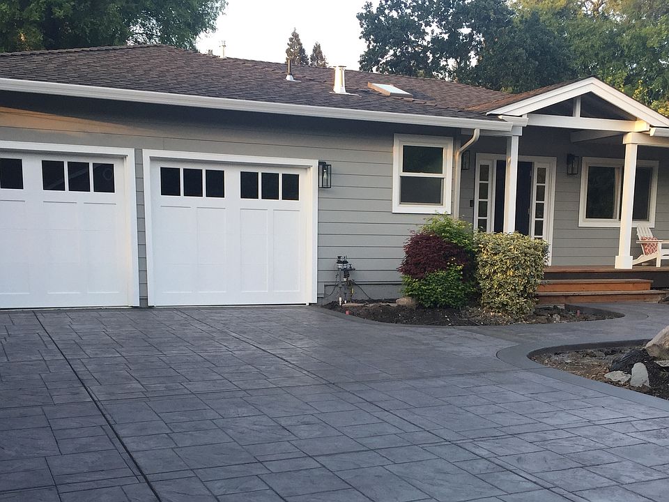 2nd image of 165 Gil Blas Rd