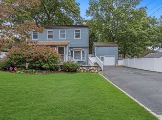 231 N 4th St, Lake Ronkonkoma, NY 11779