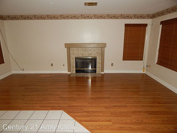 3rd image of 1826 La Villa Dr