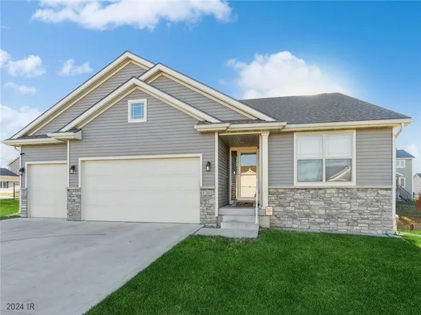 1201 E Madison Ave, Indianola, IA 50125