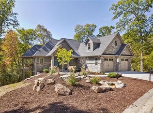 76 Barnsdale Ln, Hendersonville, NC 28791