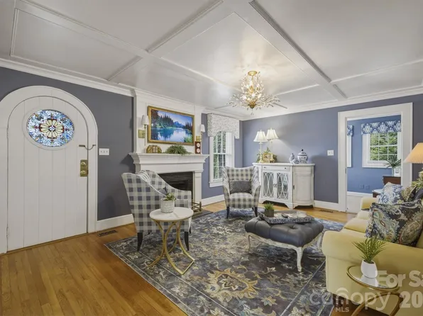 406 N Green St, Morganton, NC 28655