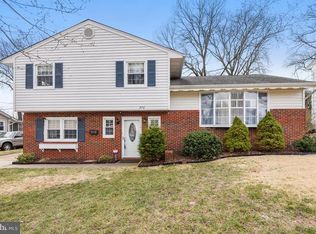 370 Fleagle Rd, Glen Burnie, MD 21061