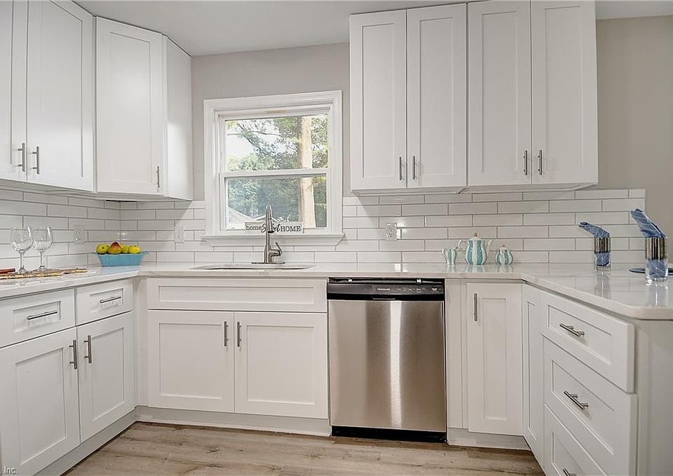 1st image of 728 Prince Charles Ln