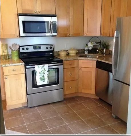 1st image of 1031 Spring St APT 3A