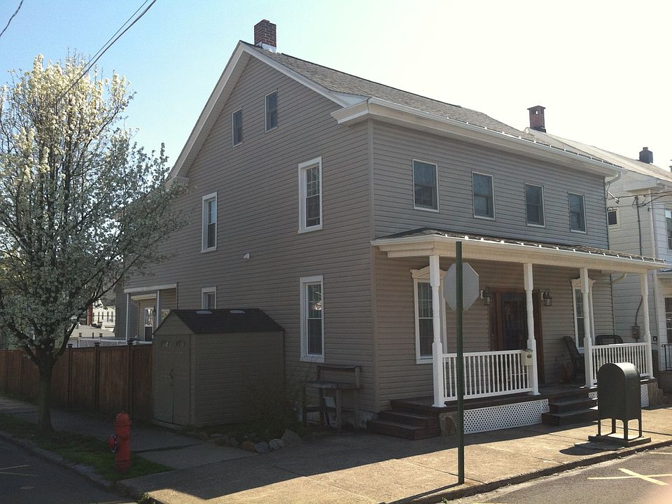 1st image of 404 W 2nd St