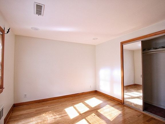 5th image of 311 Ridge St